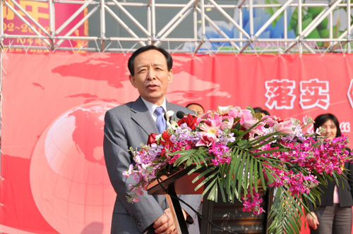國家質(zhì)檢總局副局長蒲長城宣布國家質(zhì)檢總局2012年3?15國際消費者權(quán)益日現(xiàn)場咨詢服務(wù)活動開始。